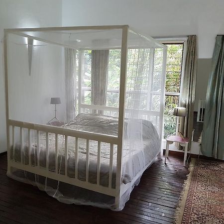 أبيدجان Bushman Cafe Hotel المظهر الخارجي الصورة