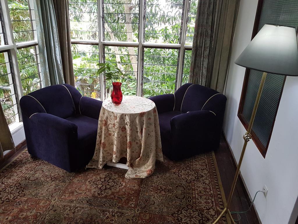 أبيدجان Bushman Cafe Hotel المظهر الخارجي الصورة
